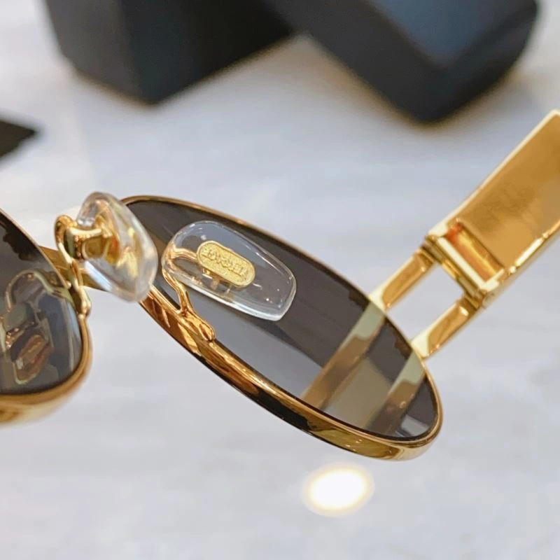 Lightweight Versace Sunglasses 282588