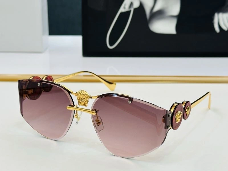 Supportive Versace Sunglasses 282593