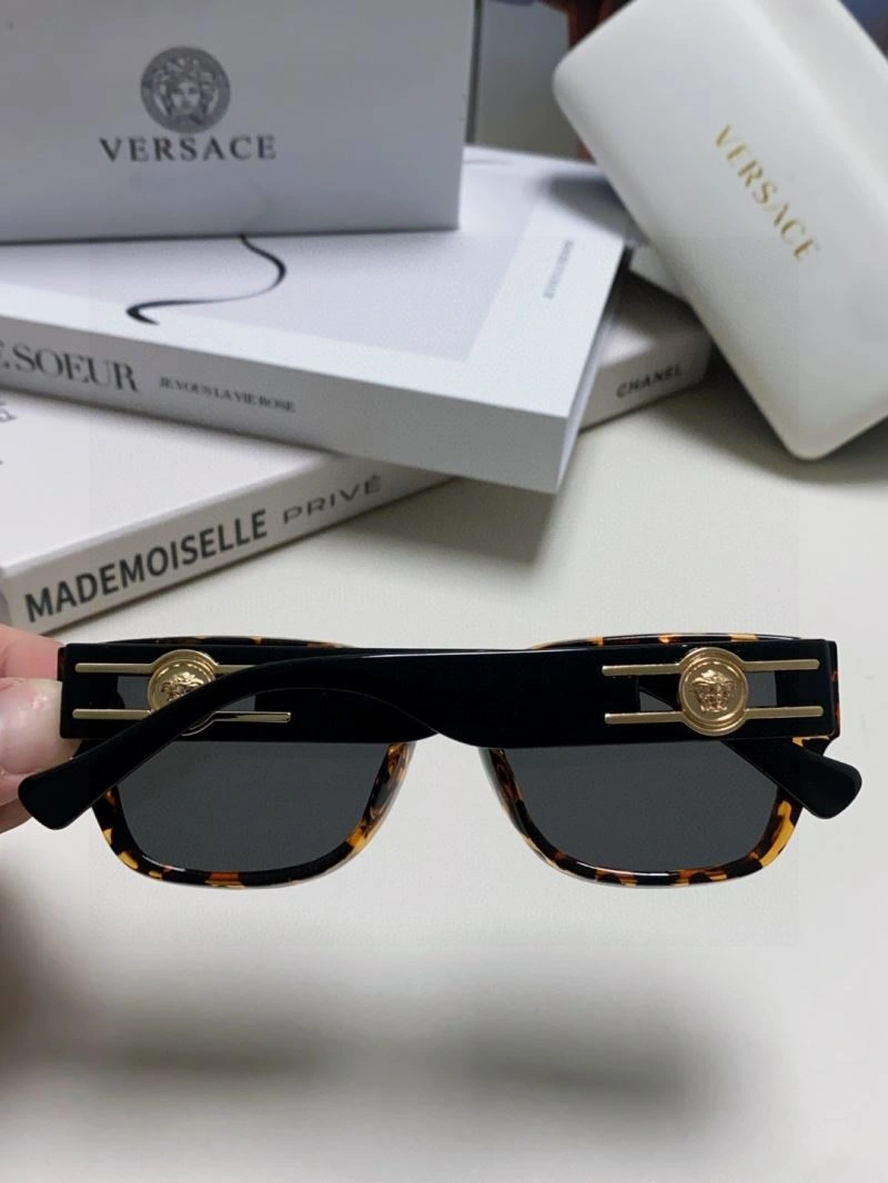 Versace Sunglasses Refined 282558