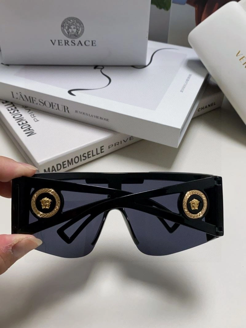 Refined Versace Sunglasses 282550