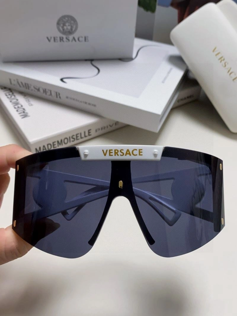 Versace Sunglasses Minimalist 282535