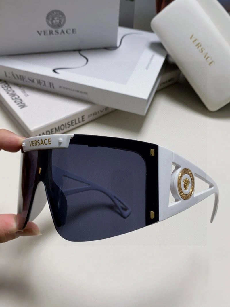 Versace Sunglasses Minimalist 282535