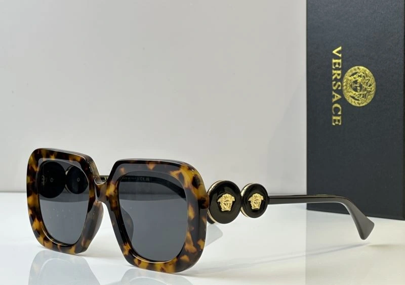 Versace Sunglasses Minimalist 282640