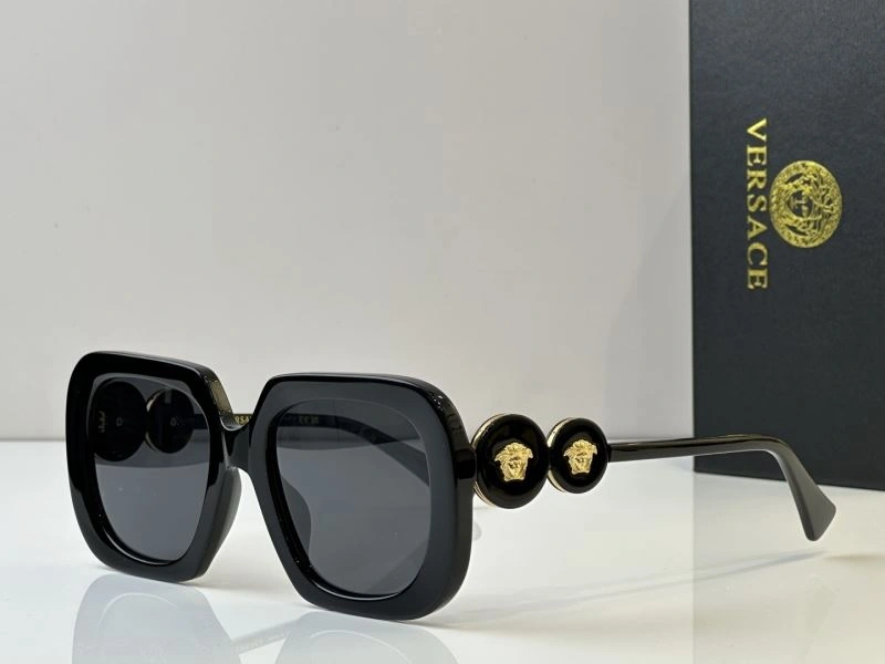 Versace Sunglasses Minimalist 282640
