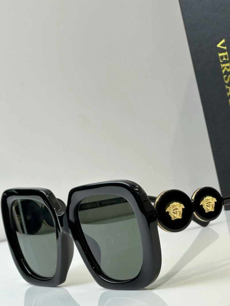 Versace Sunglasses Minimalist 282640