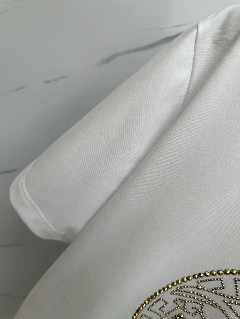 Versace T-Shirts Resilient 175657
