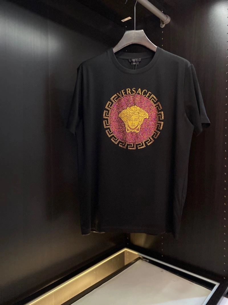 Trendsetting Versace T-Shirts 175640