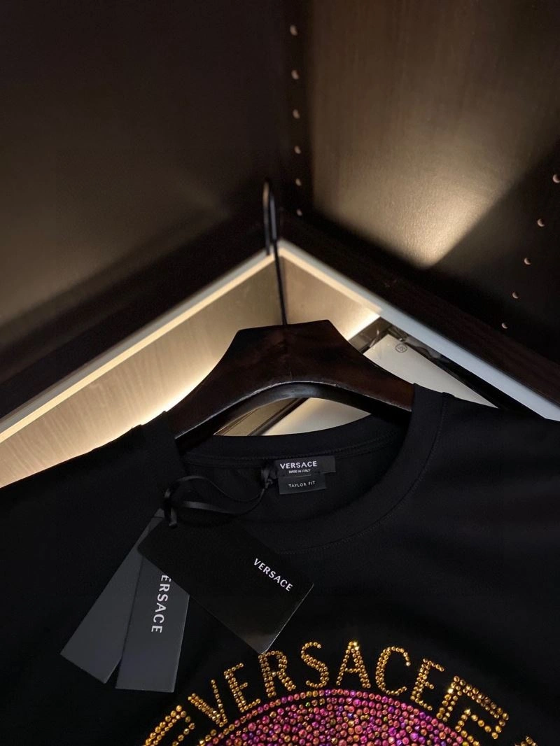 Trendsetting Versace T-Shirts 175640