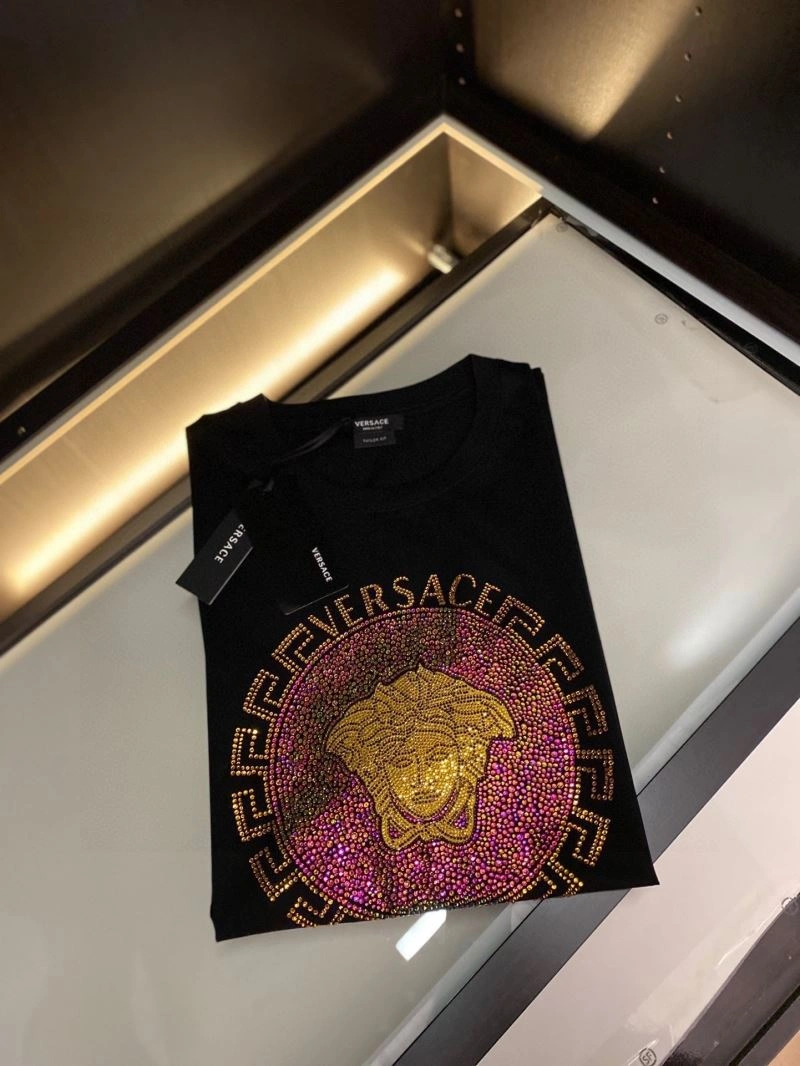 Trendsetting Versace T-Shirts 175640