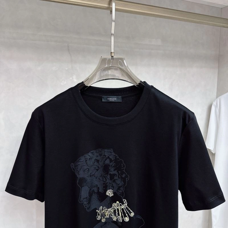 Compact Versace T-Shirts 175631