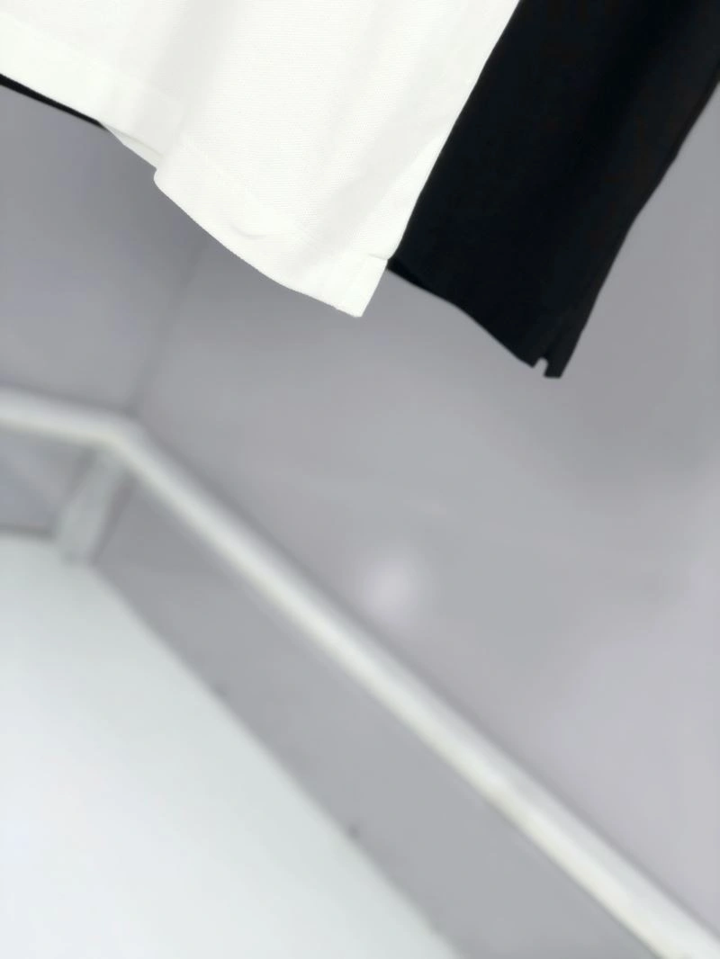 Elegant Versace T-Shirts 175559