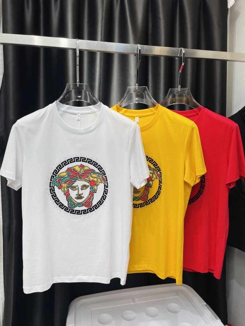 Versace T-Shirts TimelessDesign 175556