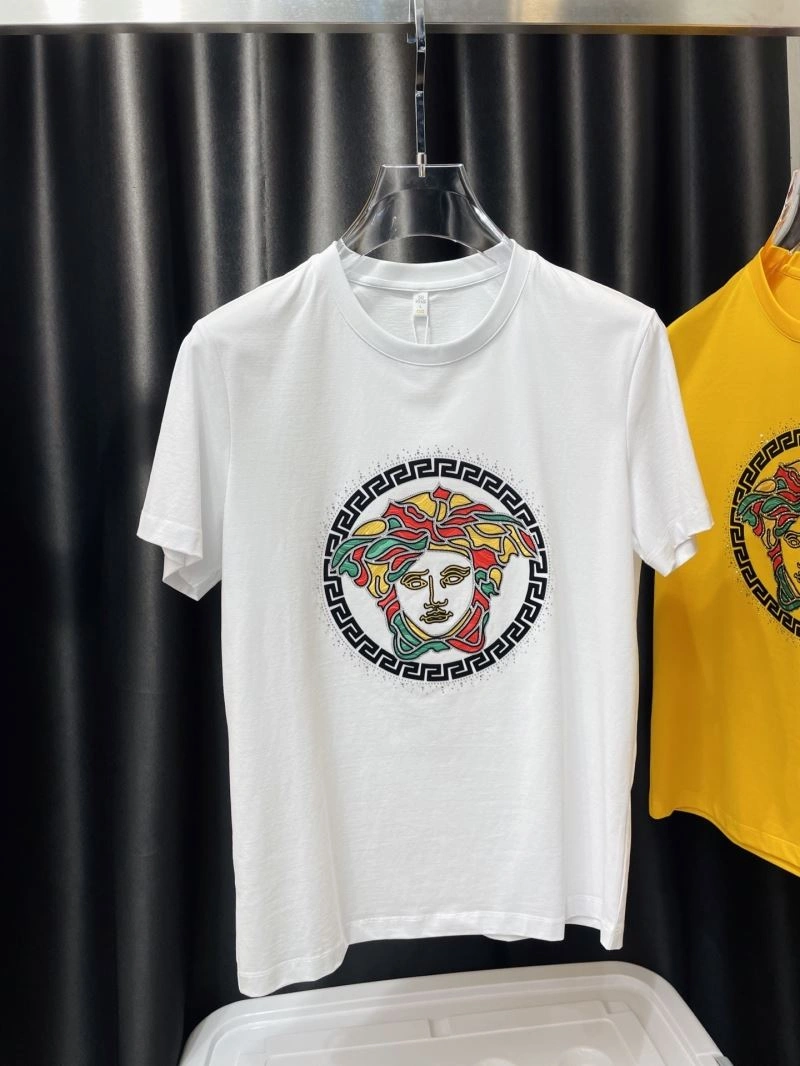 Versace T-Shirts TimelessDesign 175556
