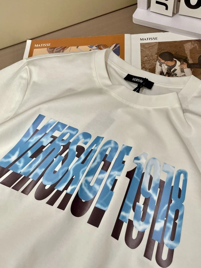 Versace T-Shirts Lightweight 175481