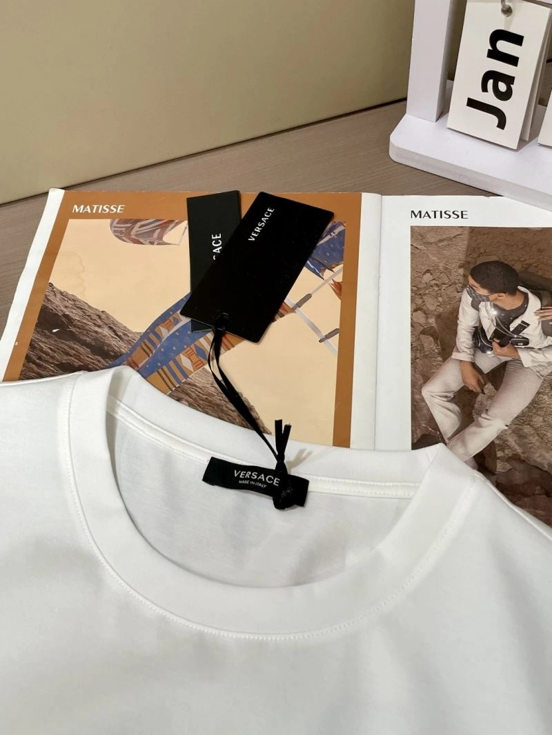 Reliable Versace T-Shirts 175519