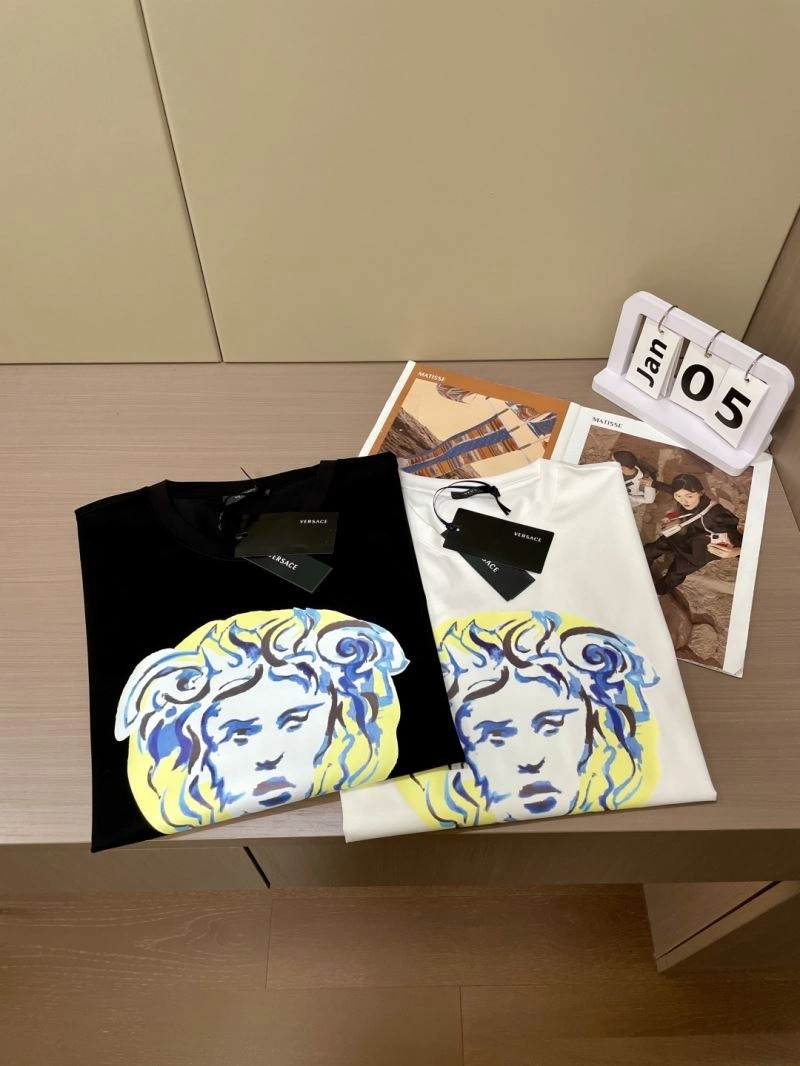 Reliable Versace T-Shirts 175519