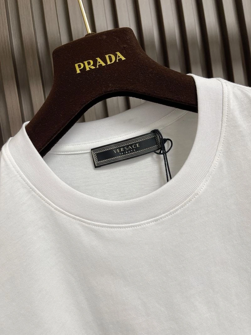 Sleek Versace T-Shirts 175473