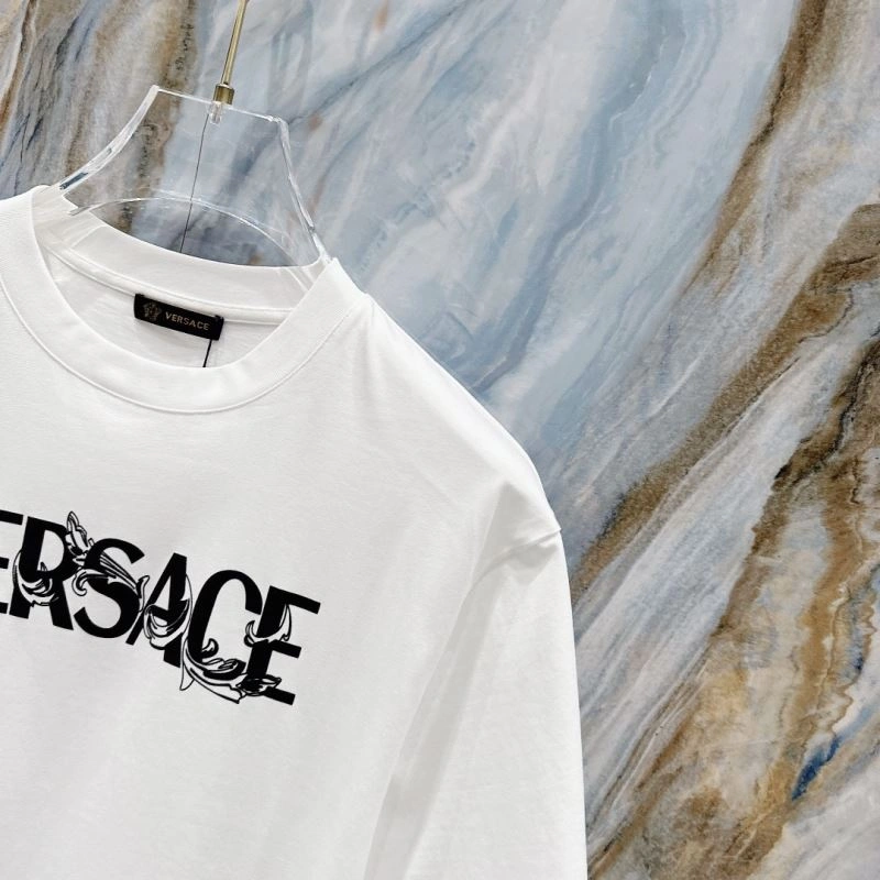 Versace T-Shirts Lightweight 175500