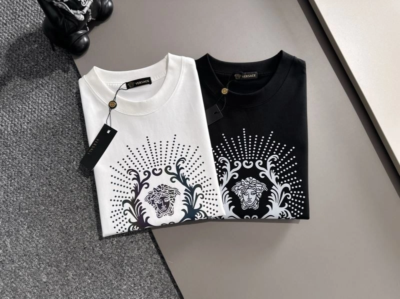 Versace T-Shirts Stylish 175459