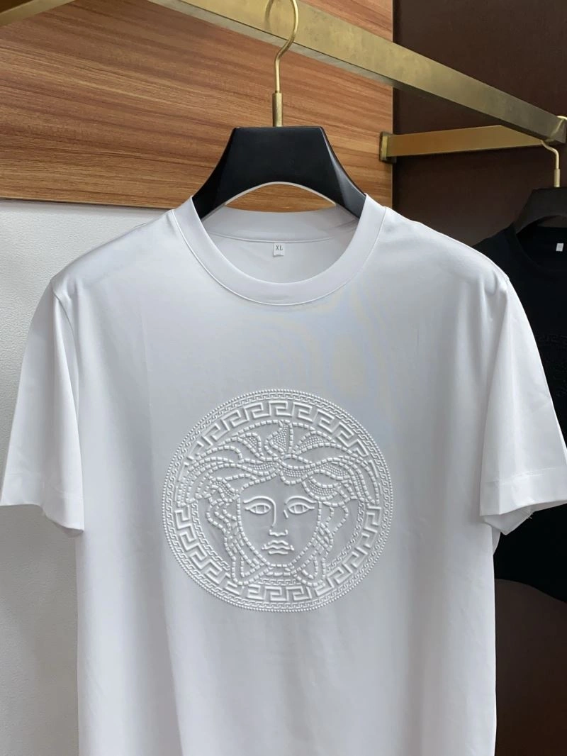 Fashionable Versace T-Shirts 175444
