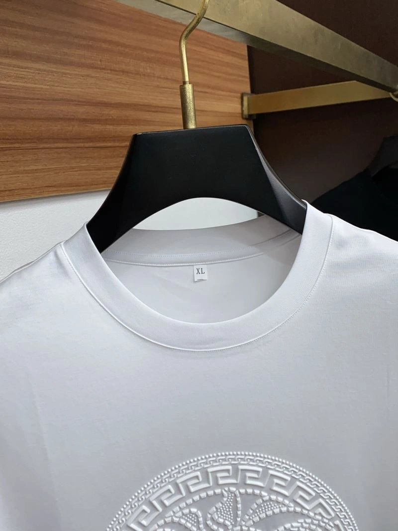 Fashionable Versace T-Shirts 175444