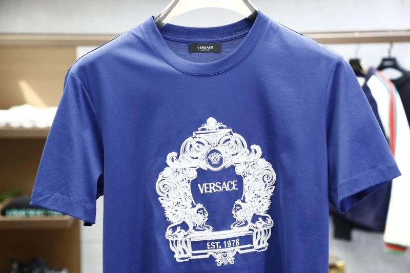 Versace T-Shirts Lightweight 175443