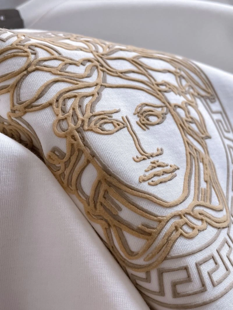 Versace T-Shirts TimelessDesign 175425