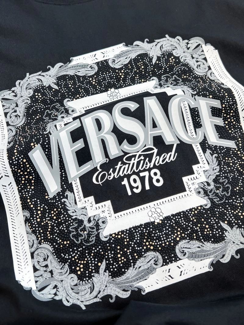 Durable Versace T-Shirts 175338