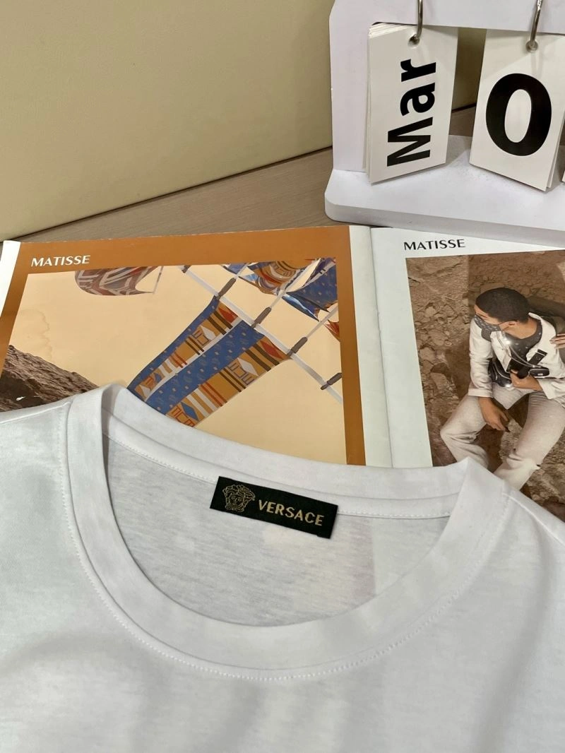 Versace T-Shirts Sophisticated 175351