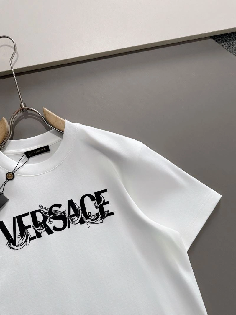 Functional Versace T-Shirts 175333