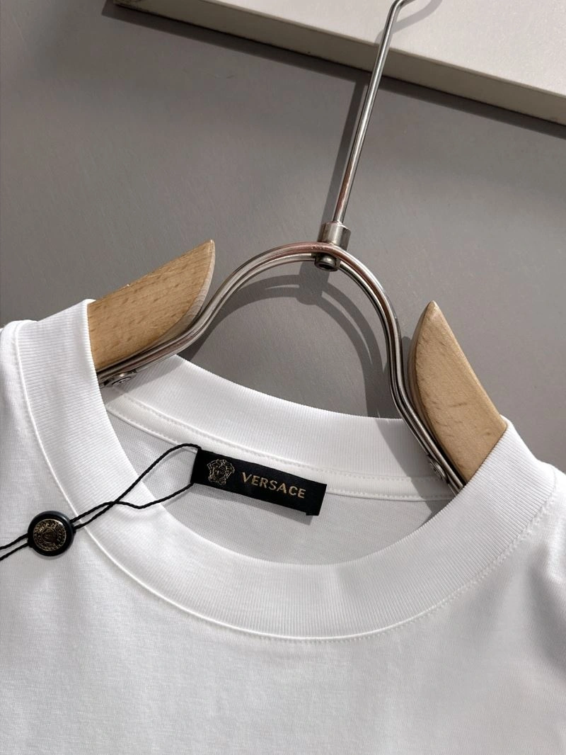 Functional Versace T-Shirts 175333
