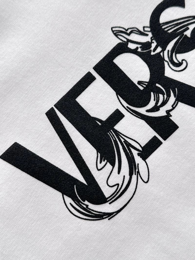 Functional Versace T-Shirts 175333