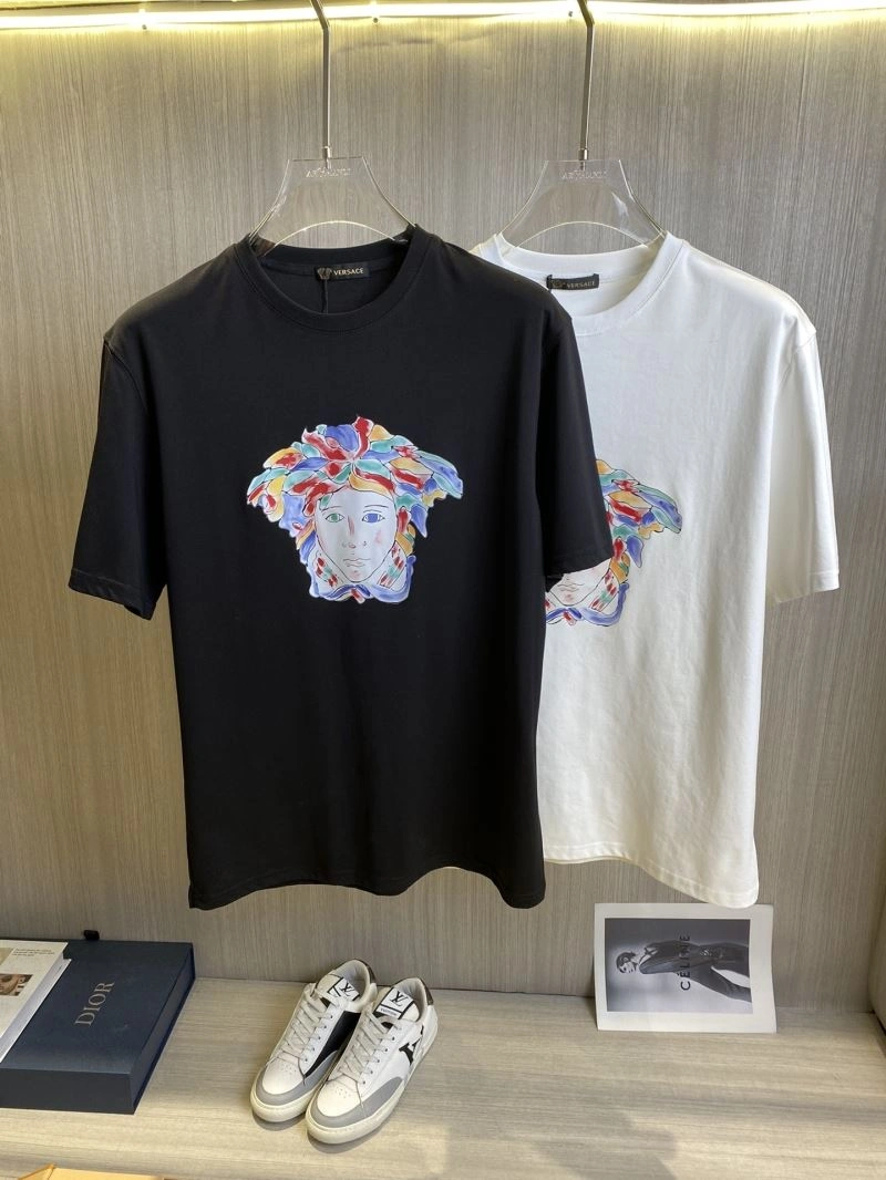 Fashionable Versace T-Shirts 175307