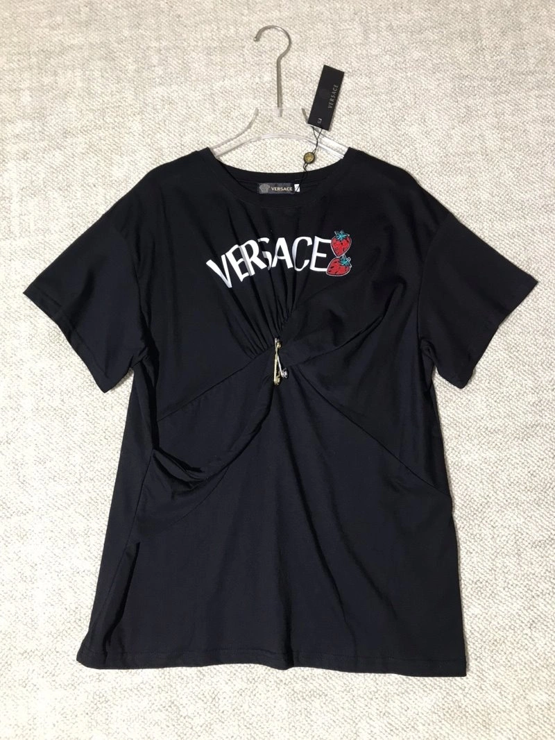 Trendsetting Versace T-Shirts 175031