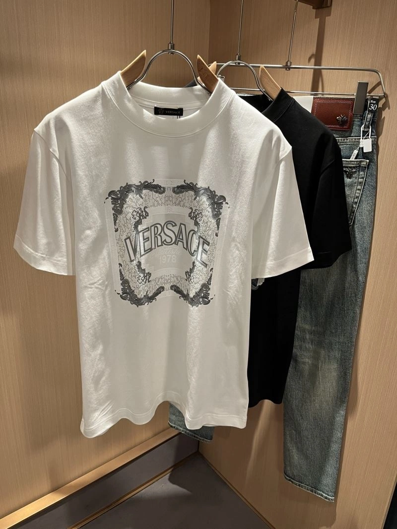 Trendy Versace T-Shirts 175228