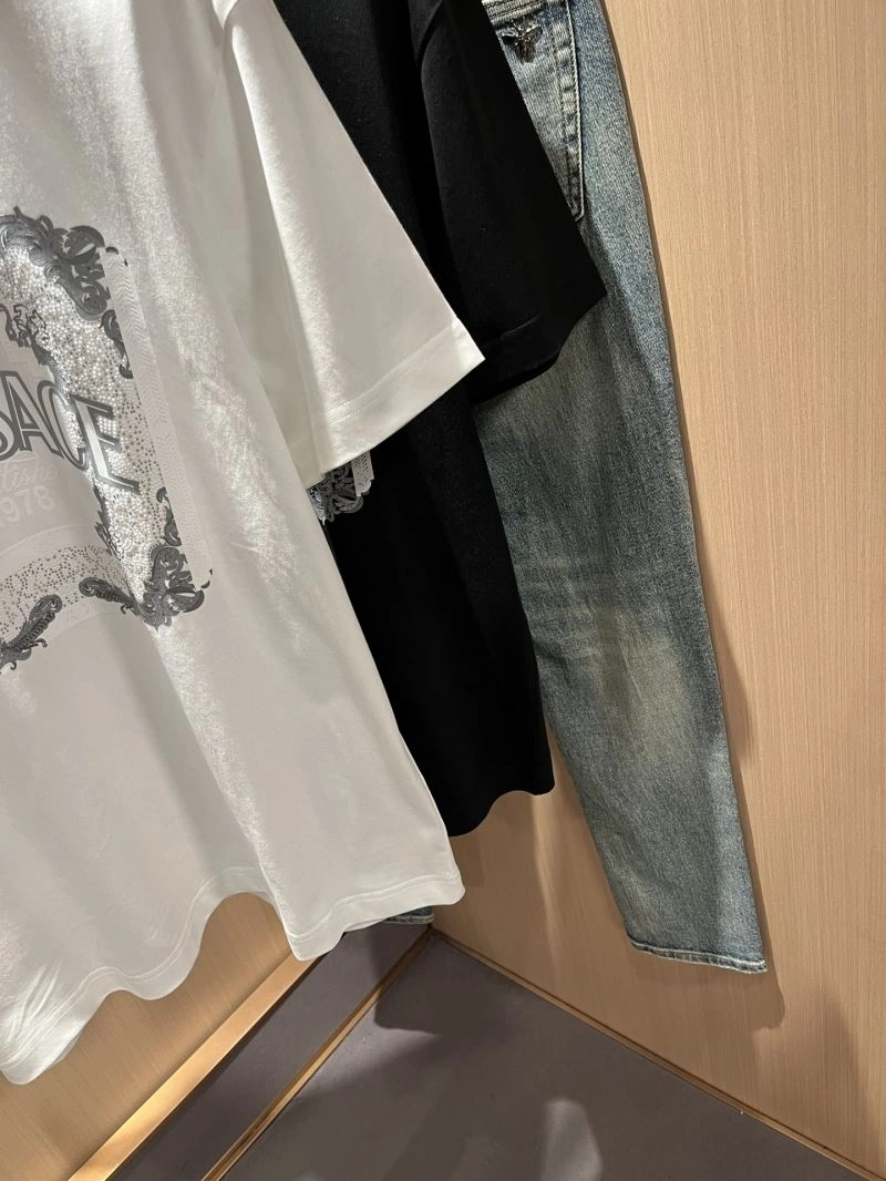 Trendy Versace T-Shirts 175228