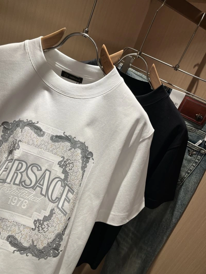 Trendy Versace T-Shirts 175228