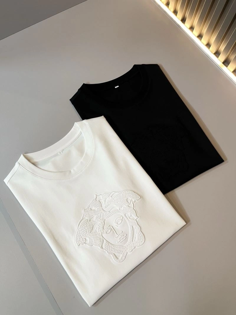 Sustainable Versace T-Shirts 175177