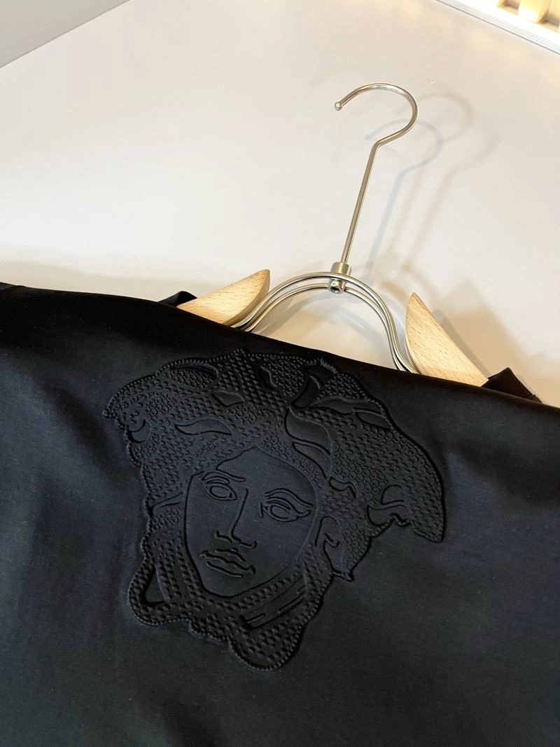 Sustainable Versace T-Shirts 175177