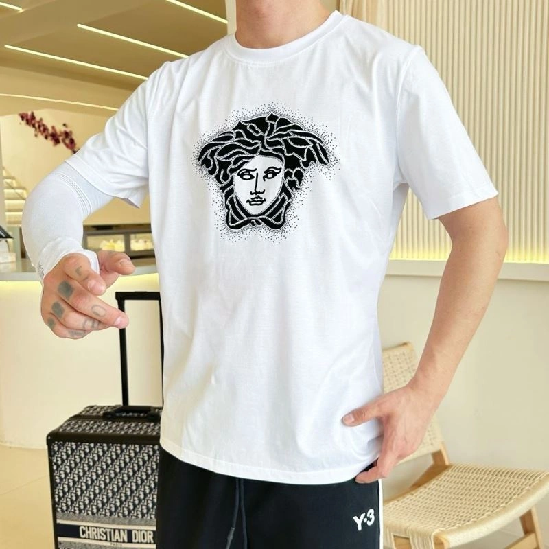 Versace T-Shirts Bright 175168