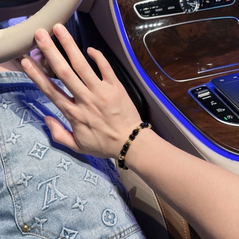 Comfortable Vivienne Westwood Bracelets 214412
