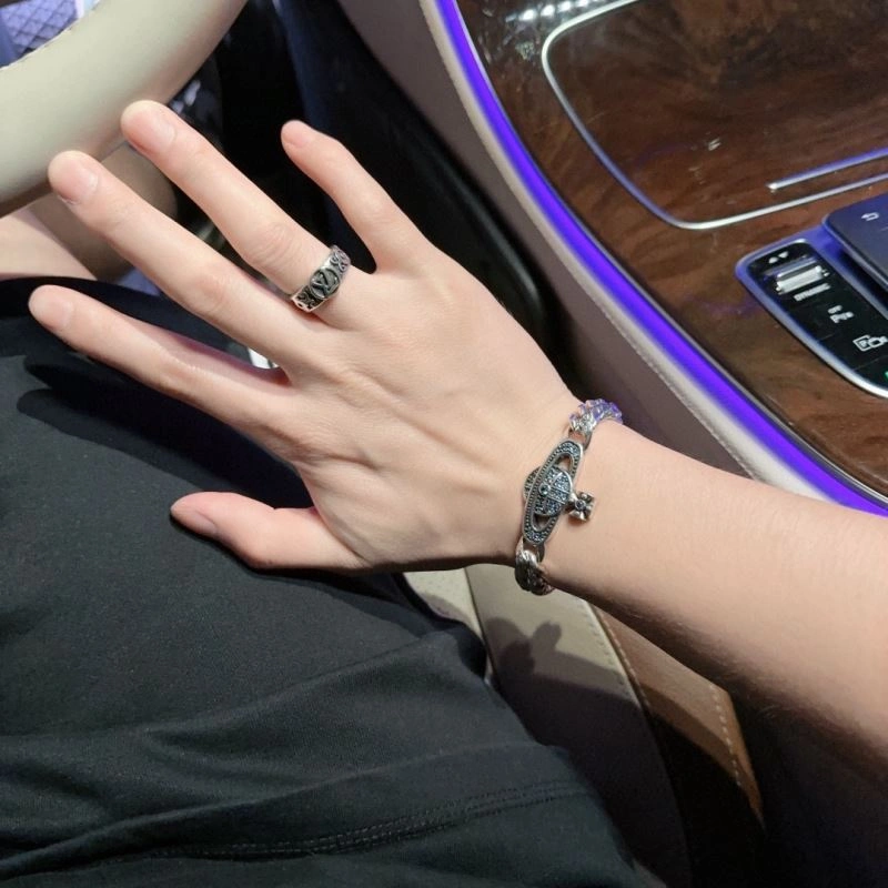 Cozy Vivienne Westwood Bracelets 212757