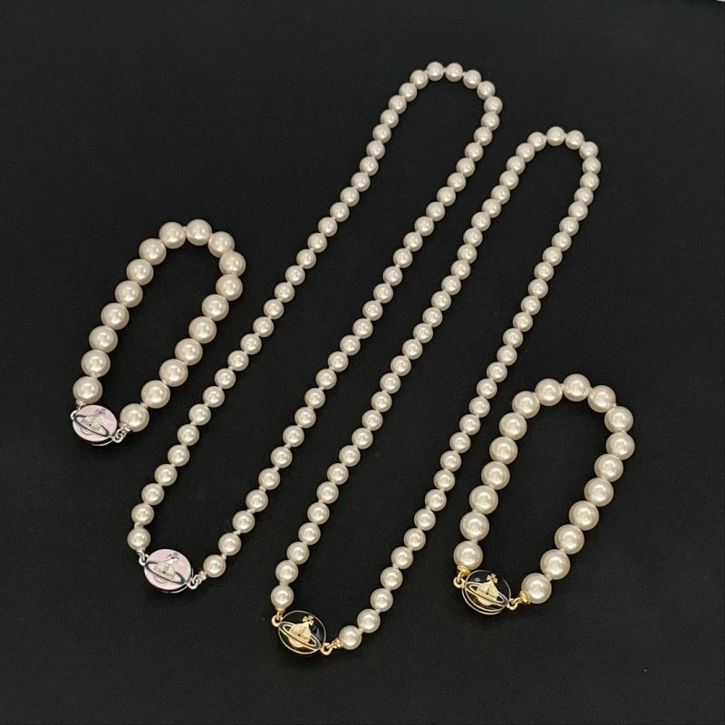 Effortless Vivienne Westwood Bracelets 210297