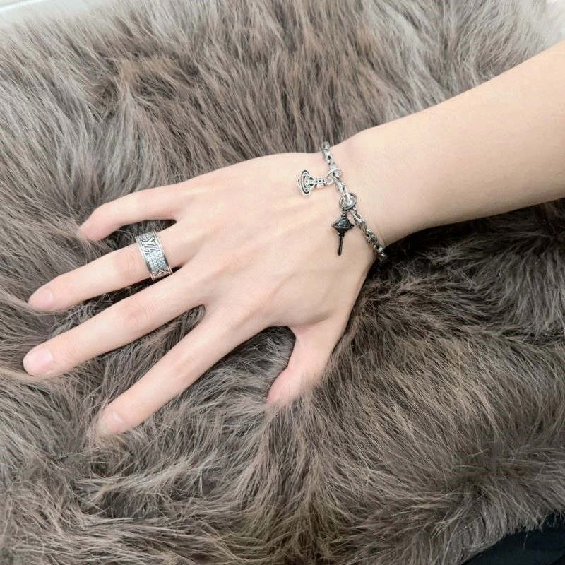 Resilient Vivienne Westwood Bracelets 210284