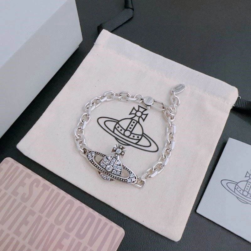 Effortless Vivienne Westwood Bracelets 210270