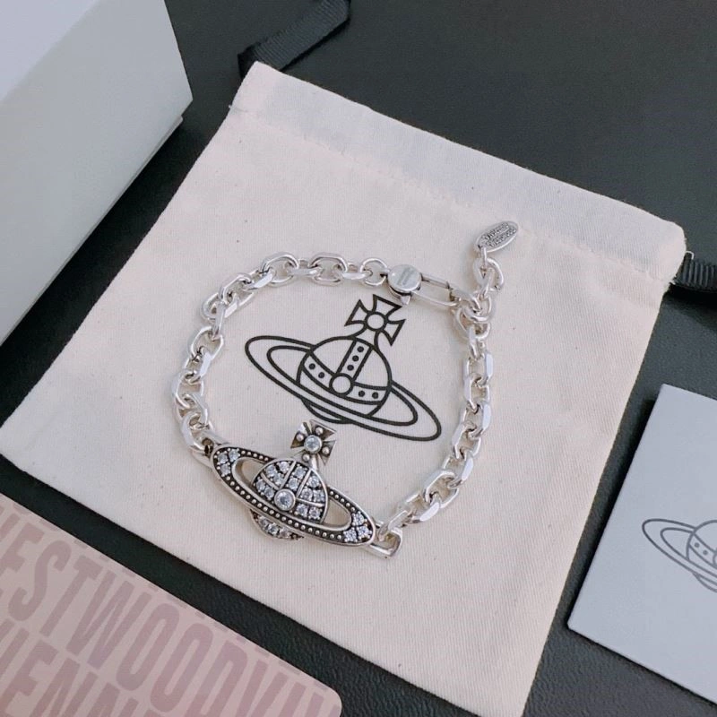 Effortless Vivienne Westwood Bracelets 210270