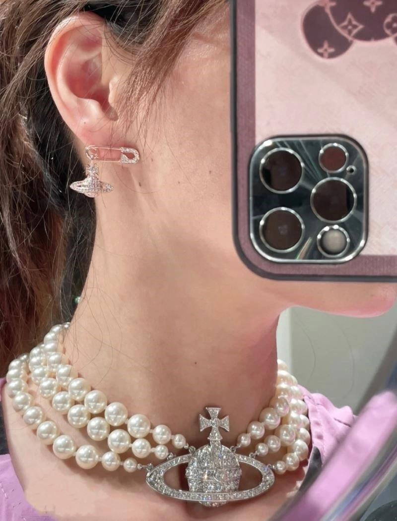 Vivienne Westwood Earrings WellDesigned 209572
