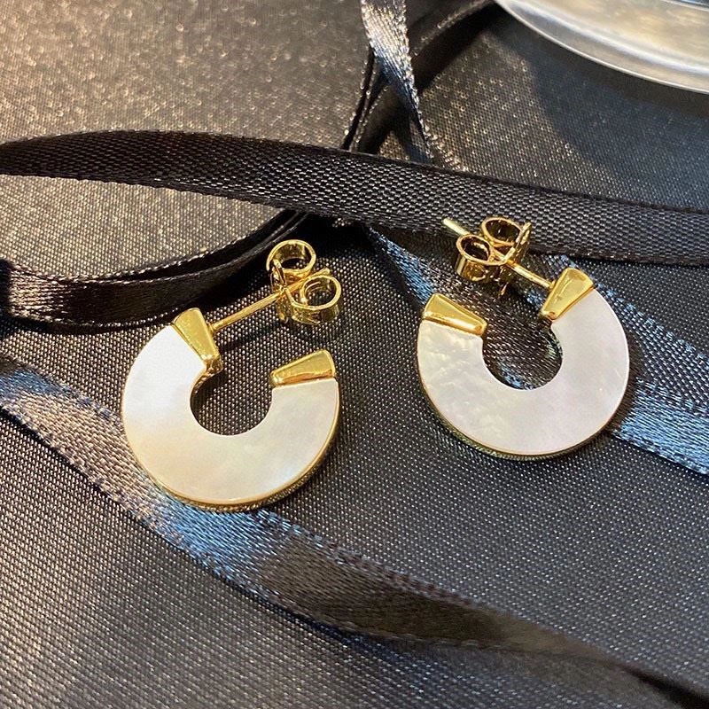 UrbanChic Vivienne Westwood Earrings 208326