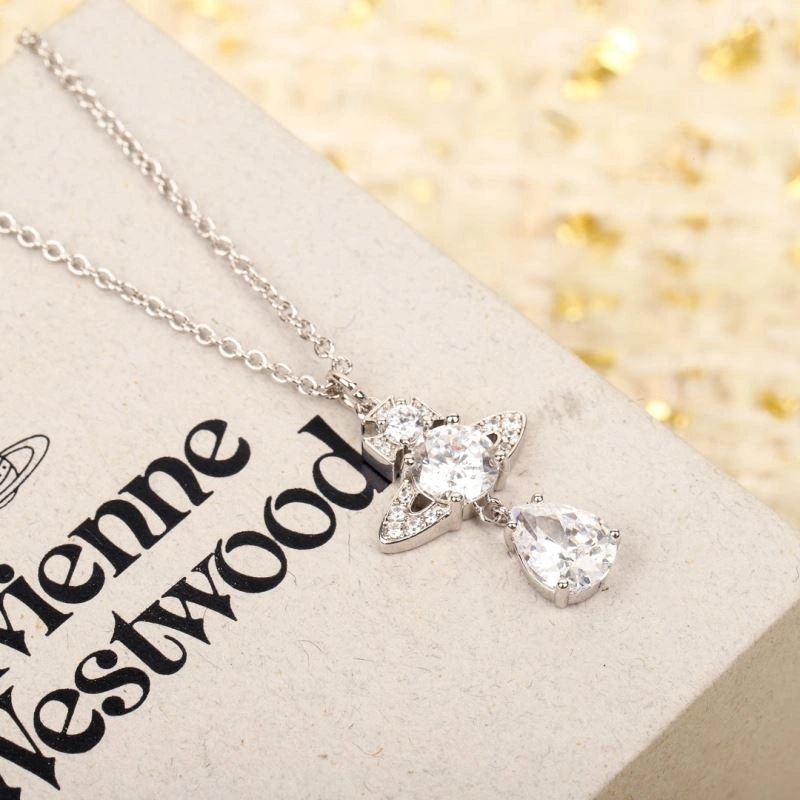Lightweight Vivienne Westwood Necklaces 213569
