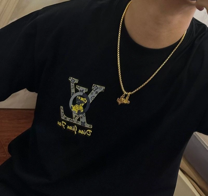 Minimalist Vivienne Westwood Necklaces 213594